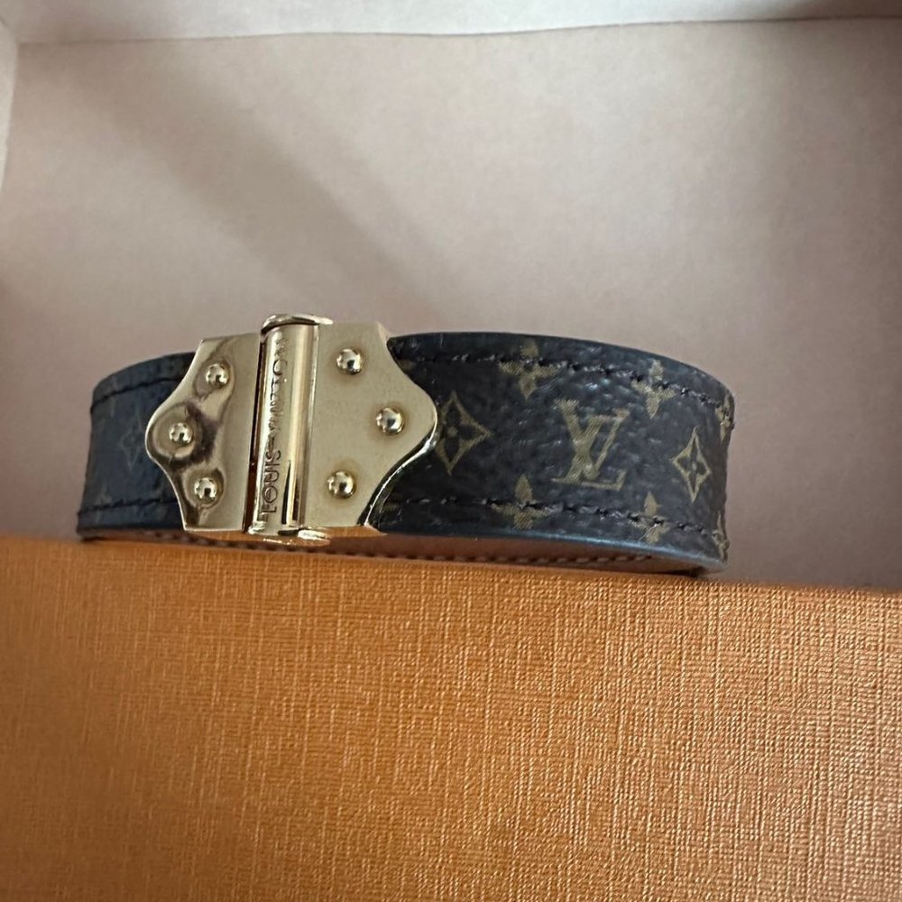 Louis Vuitton Monogram Leather Sprit Bracelet 17 cm